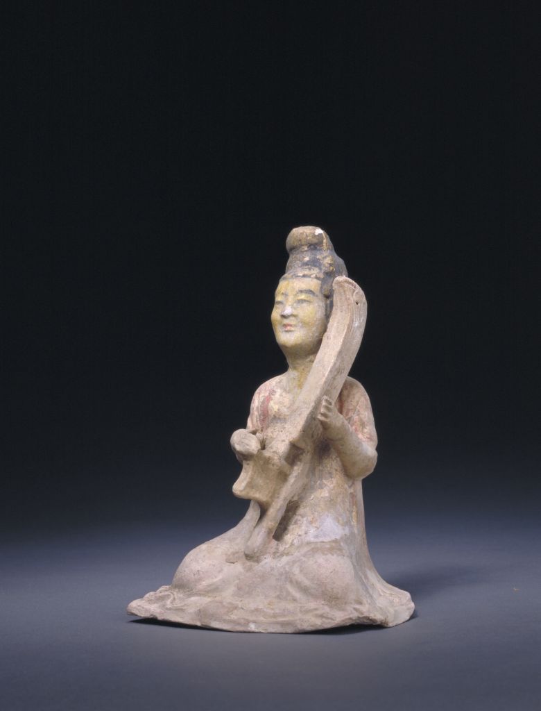 图片[1]-Female ceramic figurines with yellow glaze painting, color playing, vertical harp and music-China Archive